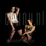 09-02-2005 Pia Douwes and Ara Halici at studio in Amsterdam, on behalf of musical Cabaret.

[keywords]Posed, Full Length, Eyecontact, Singers, Actor, Actrice[/keywords]